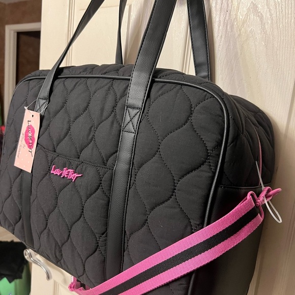 🩷🖤NWT-Betsey Johnson Luv Betsey LBKRUSH
Weekender🩷🖤 - Picture 9 of 14